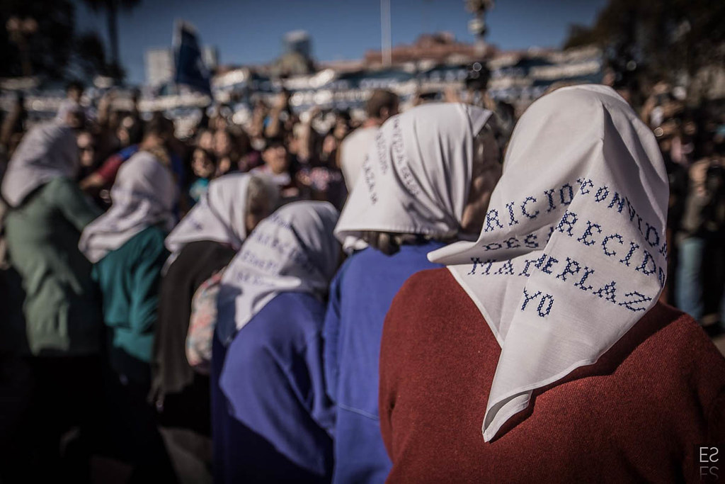 Fotógrafo Estanislao Santos - Estanislao Santos fotógrafo | Registro fotográfico: Hebe de Bonafini y movilización en Buenos Aires, Argentina