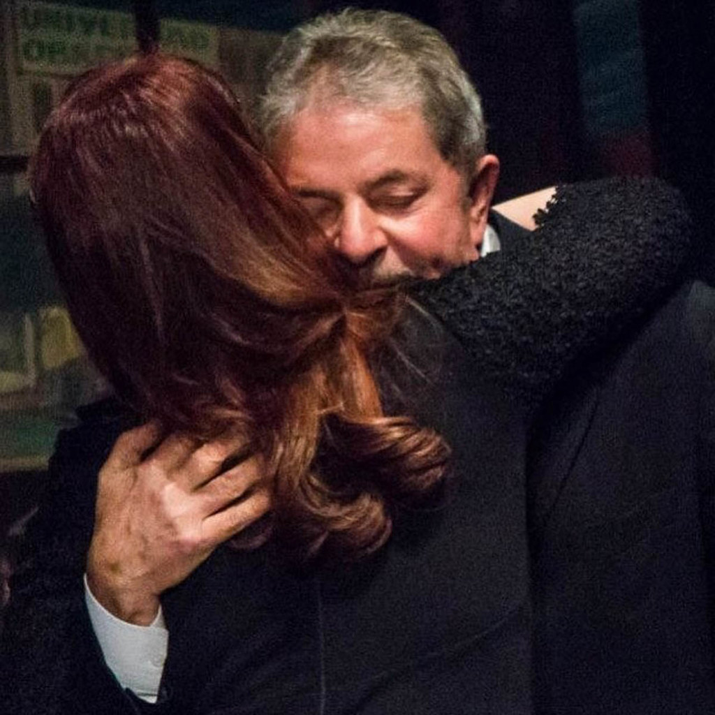 Fotógrafo Estanislao Santos - Estanislao Santos fotógrafo | Registro fotográfico: Lula frente a la multitud en Brasil