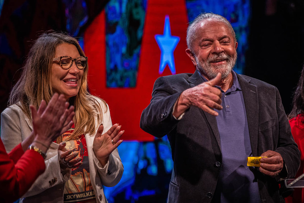 Fotógrafo Estanislao Santos - Estanislao Santos fotógrafo | Registro fotográfico: Lula frente a la multitud en Brasil